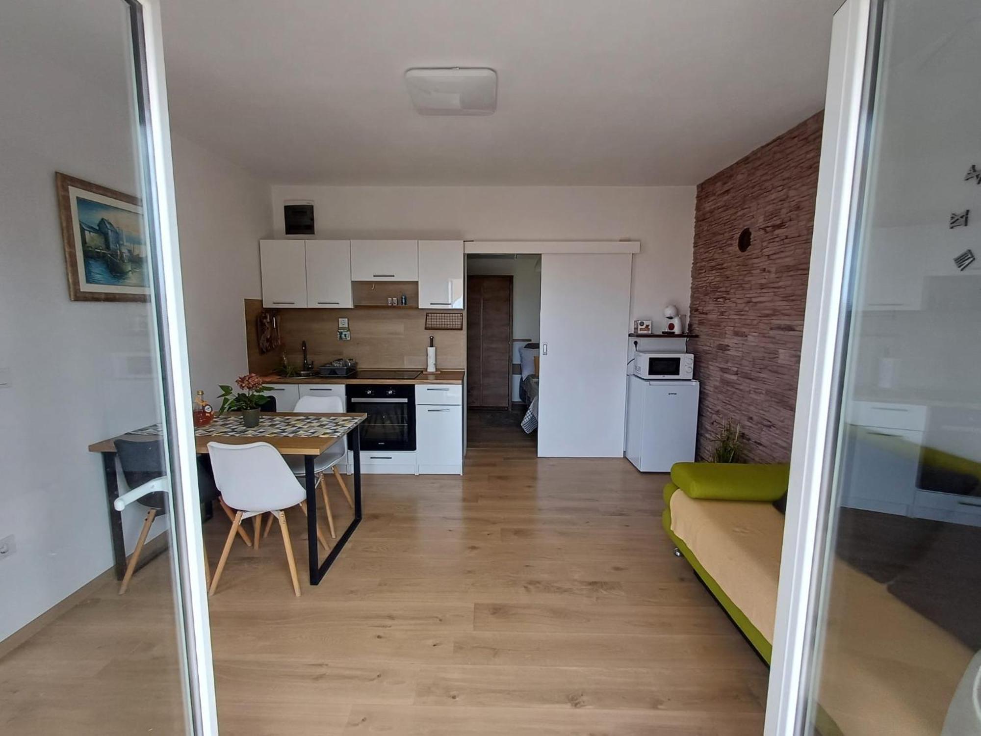 Apartments Jelka Banjol Exterior photo
